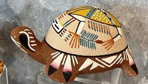 lot 47 image: Native American Decorative Items