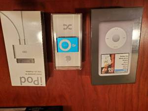 lot 312 image: Ipods