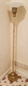 lot 10 image: Floor Lamp