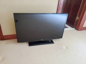 lot 122 image: Samsung 40 TV