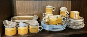 lot 343 image: Sun Plates by Wedgwood