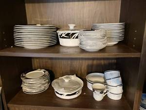 lot 341 image: Mikasa Dish Set