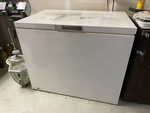 lot 336 image: Freezer