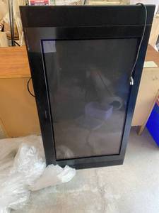 lot 329 image: Plasma Pioneer TV 42