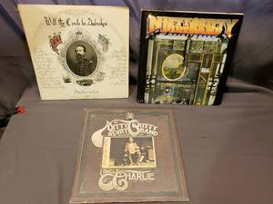 lot 10 image: 3 Records with the Nitty Gritty Dirt Band