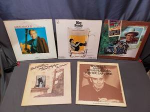 lot 29 image: 5 Records Eddy Arnold, Moe Bandy, Bob Wills