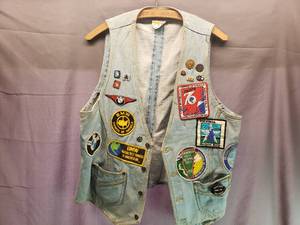 lot 75 image: Size XL Jean Vest with BMW Related Motorcycle Patches
