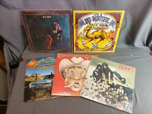 lot 46 image: 5 Records Pearl, Commander Cody, Fanny, Its a Beautiful Day