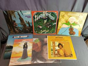 lot 53 image: 7 Records Doug Kershaw, Elvin Biship, Maria Mulaur, Arlo Guthrie