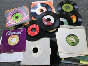 34 various 45 records john lenon , ...