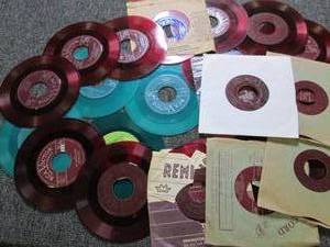 24 mixture of red and green 45 reco...
