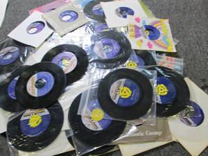 89 motown  45 records...