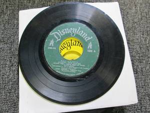 20 disneyland 45 records...