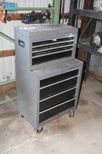 lot 283 image: Craftsman Rolling Tool Box 2-piece