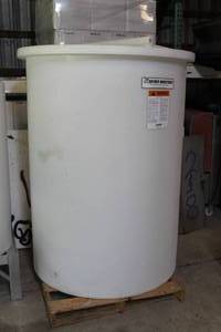 lot 211 image: Snyder Industries 500-Gallon Wine Making Storage Tank