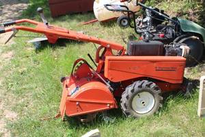 lot 290 image: Montgomery Ward TMO-39103 Cultivator