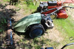 lot 291 image: Jari Monarch Tecumseh 8.0 hp Mower