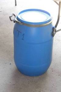lot 259 image: 15-Gallon Plastic Barrel