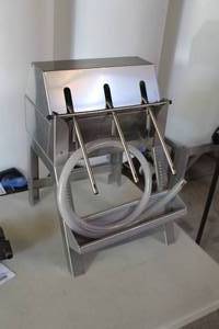 lot 222 image: Bottle Filler 3-spout