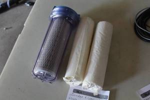 lot 249 image: Cartridge Filter with Extra Filters