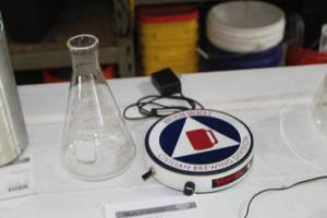 lot 241 image: Yeast Starter - 1000ml Flask, Stir Bar, Northern Brewers Stir Plate