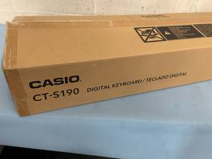 Casio  CasioTone CT-S190 Portable Electronic Keyboard with Full-Size 61 Keys  AC Power Adapter & Travel  Carry Case