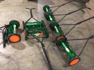 Lot of Scotts Scotts 16 in. Manual Walk Behind Push Reel Lawn Mower Customer Returns See Terms on Auction