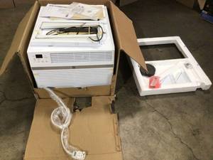 GE 18,000 BTU ENERGY STAR Window Room Air Conditioner with Remote Customer Returns See Terms on Auction