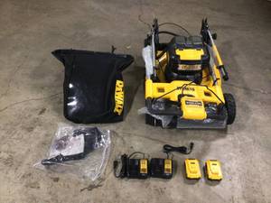 DEWALT 20V MAX 21.5 in. Battery Powered Walk Behind Self Propelled Lawn Mower with (2) 10Ah Batteries & Charger Customer Returns See Terms on Auction