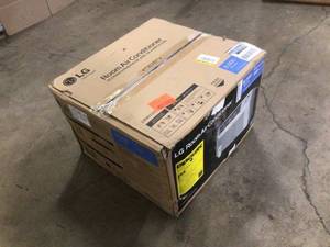 LG Electronics 8,000 BTU Window Smart Air Conditioner LW8022ERSM Cools 350 Sq. Ft. with ENERGY STAR and Remote, Wi-Fi Enabled Customer Returns See Terms on Auction