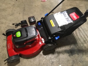 Toro Recycler 22 in. SmartStow 60-Volt Max Lithium-Ion Cordless Battery Walk Behind Mower, 6.0 Ah BatteryCharger Included- Review all pictures