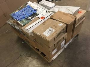 Mix Lot of Tile Flooring, Various Models and Conditions - Review all pictures