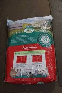 lot 93 image: Oxbow Essentials Adult Guinea Pig Food