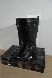 lot 30 image: Damaged Milwaukee Performance Back End Laced Riding Boots - Womens 9