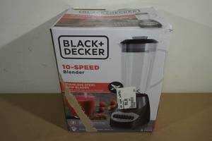 lot 64 image: Black and Decker 10 Speed Blender