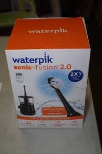 lot 43 image: Waterpik Sonic-Fusion 2.0 Flossing Toothbrush