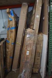 lot 176 image: Uninspected Furniture Items - Desk, Crib, Bed Frame
