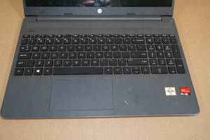 lot 183 image: BROKEN HP 15 Laptop Computer - BROKEN SCREEN, NO Power