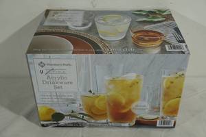 lot 128 image: 11 Piece Members Mark Acrylic Drinkware
