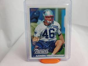 lot 51 image: Aaron Hernandez Topps Rookie Card No. 96