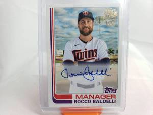 lot 71 image: Rocco Baldelli Minnesota Twins Manager Autographed Topps FFA-RB