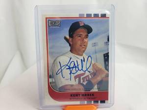 lot 15 image: Kent Hrbek Autographed Topps Archives #11