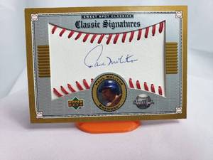lot 17 image: Paul Molitor Autograph Classic Signatures Upper Deck Sweet Spot Classics
