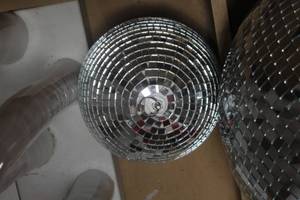 lot 331 image: 7 Disco Ball