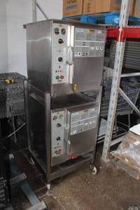 lot 17 image: Accutemp SNH11 Steam n Hold NSF Rolling Steamer Cart