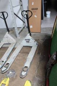 lot 24 image: Roughneck 4400-lbs Pallet Jack