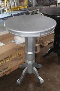 lot 171 image: Wood Pedestal Table