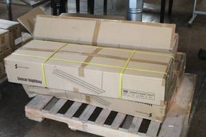 lot 172 image: Lot of (4 Cases) Signcomplex LH4F-150-AW-50K-D02 Linear Highbay 150W 5000K 140LM 120-277V Light Fixtures 2-count (New In Box)