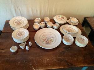Royal-Doulton Grantham Set