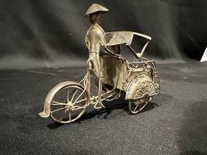 lot 104 image: Metal Decorative Triobike Taxi